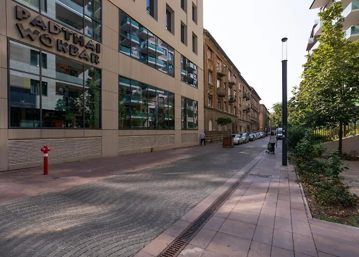 Bokay Next To Corvin Promenade Appartement *